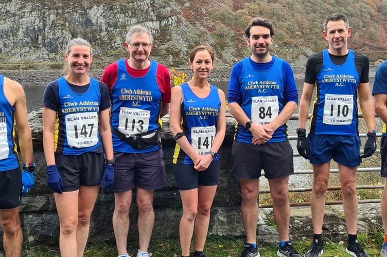 l-r Ed Land, Louise Barker, Peter Hinxman, Tracey Breedon, Mark Broomfield, Paul Williams, Dave Powell in Elan valley