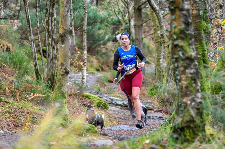 Cara and Bailey at the Betws y Coed canicross race 071222