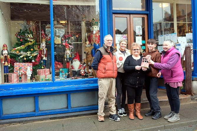 Dolgellau Christmas Window Competition