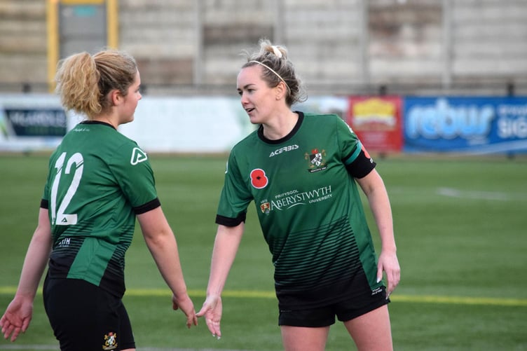 Kelly Thomas says the excitement and the build up to the semi final in 2011 was amazing