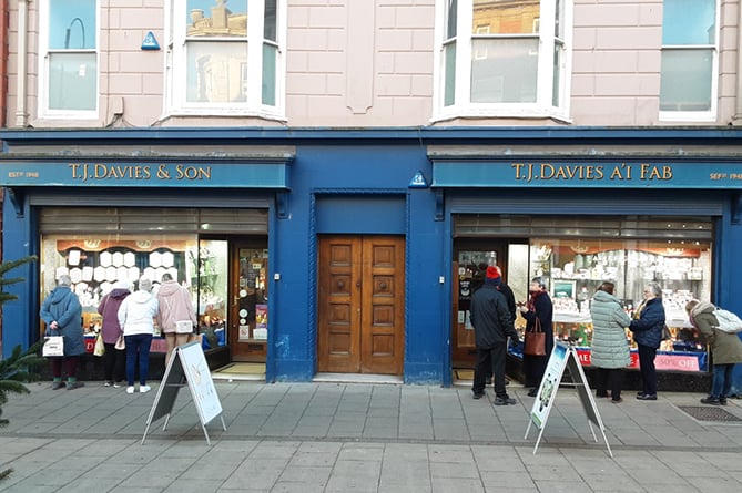 TJ Davies & Son Retirement Sale