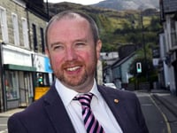 Impending exodus of GPs puts Wales on knife-edge, warns MS