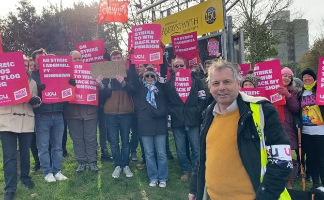 Professor John Gough rallying the strikers