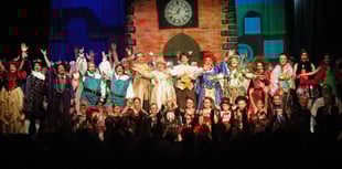 Players celebrate panto return to Aberdyfi