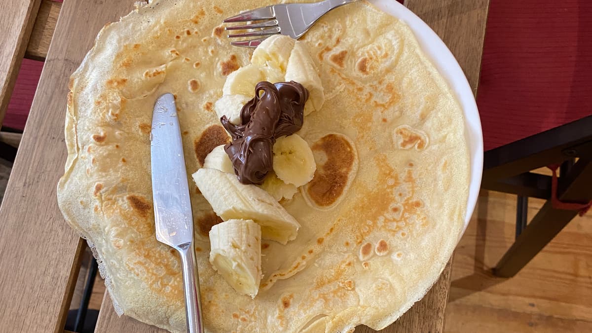 WATCH The secret to the perfect pancake and the best toppings revealed cambriannews.co.uk