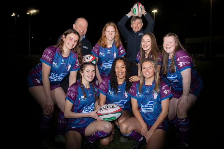 Ifor Williams Trailers sponsors of under 18's Ladies Rugby; Paul Davies and John Williams of Ifor Williams Trailers with rugby players Neisha Roberts, Llio Mutembo, Catrin Stewart, Branwen Metcalfe, Georgia Powell, Hannah Lane and Swyn Huws