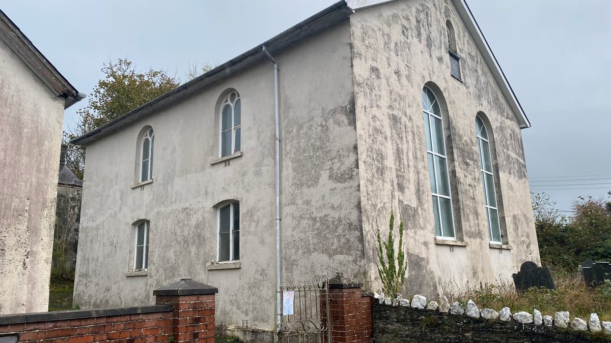 Newcastle Emlyn chapel, house and vestry for sale is "ideal" renovation