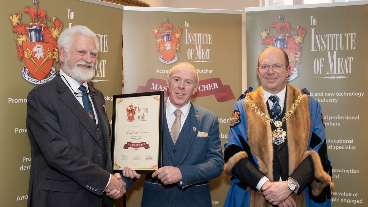 Llanybydder Butcher Scoops Prestigious Title Cambrian news co uk llanybydder-butcher-scoops-prestigious-title-cambrian-news-co-uk