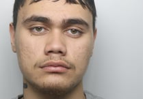 Teen jailed for knifepoint robbery and assault in Aberaeron