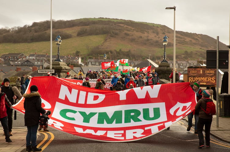 Cymdeithas yr Iaith protest
