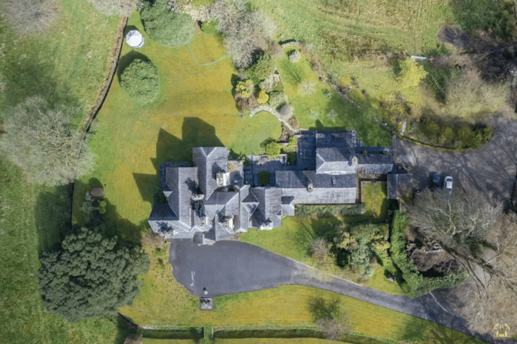 llancych mansion