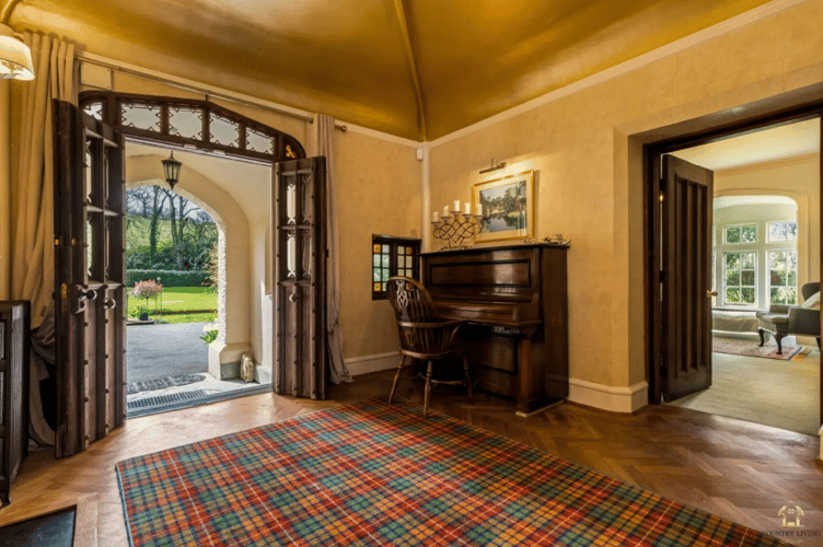llancych mansion