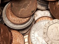 Committee raises over £600 for Cancer Research