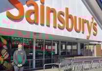 Lampeter supermarket boss retires after 33 years 