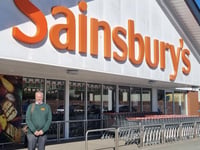 Lampeter supermarket boss retires after 33 years 