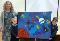 Artist donates work to Tywyn school ahead of Aberdyfi exhibition