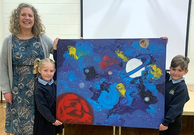Artist donates work to Tywyn school ahead of Aberdyfi exhibition