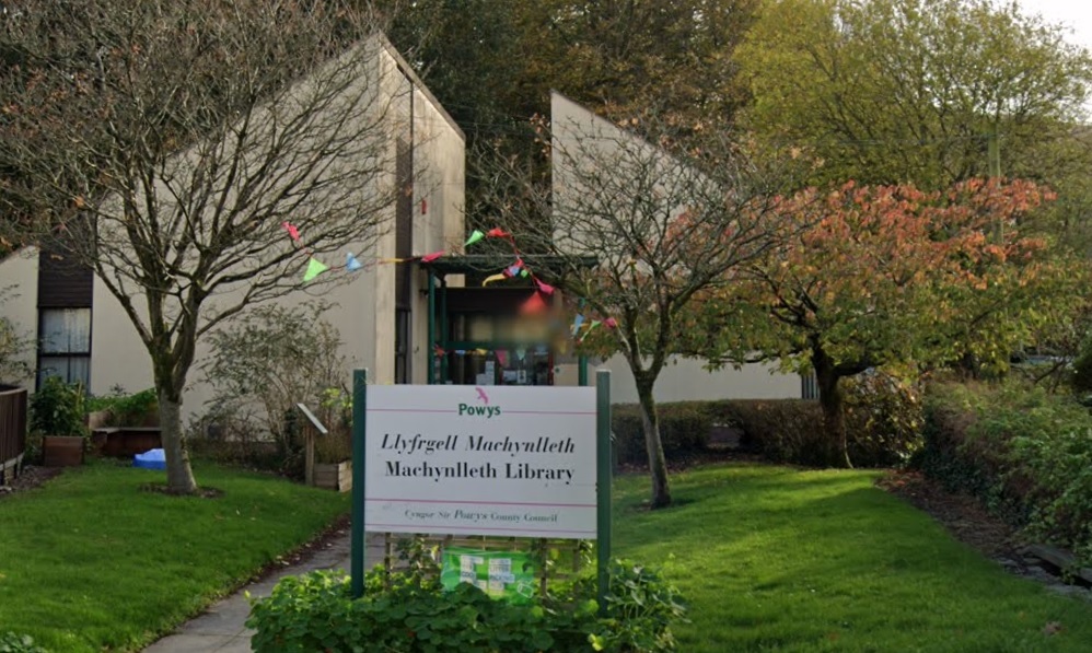'No current plans' to close libraries in Powys