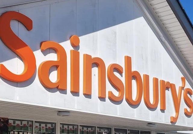 Fewer manned tills open at Sainsbury’s in Lampeter