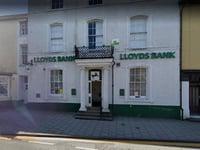 Bank applies to remove signage ahead of branch closure