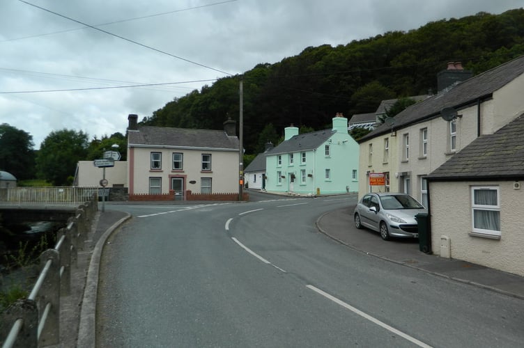 Cwrtnewydd