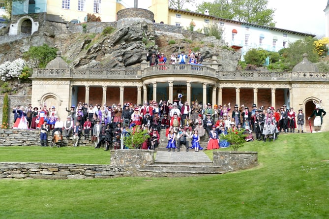 Steampunk Wales' group photograph from last Saturday