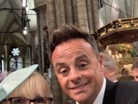 Jo gets to King's coronation in time for pics with Ant & Dec
