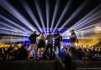 Video shows great atmosphere at beach party