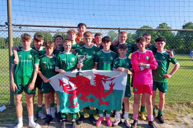 The Gwynedd lads with the Drenthe Cup after a string of fantastic performances in the Dutch Schools Tournament 2023