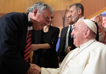 Lampeter Vice-Chancellor meets Pope Francis