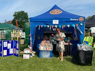 Rotary Club raises £400 thanks to Aberaeron Plant & Craft Fair