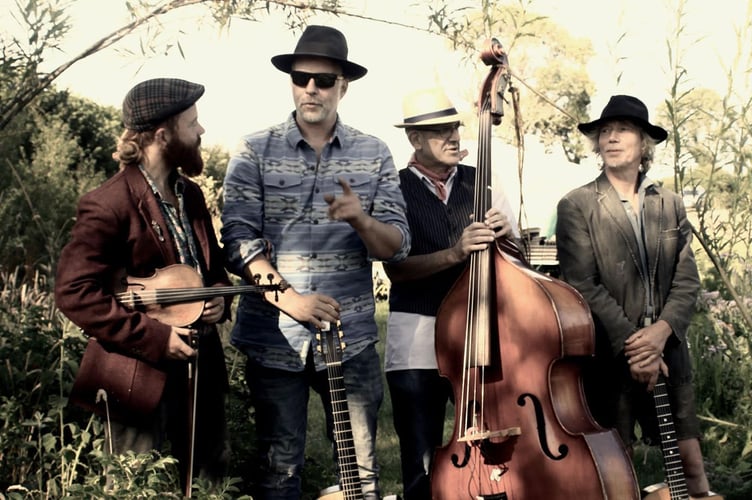 The Swinging Nettles