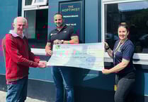 Aber pub raises £4,500 for Hywel Dda head and neck cancer services