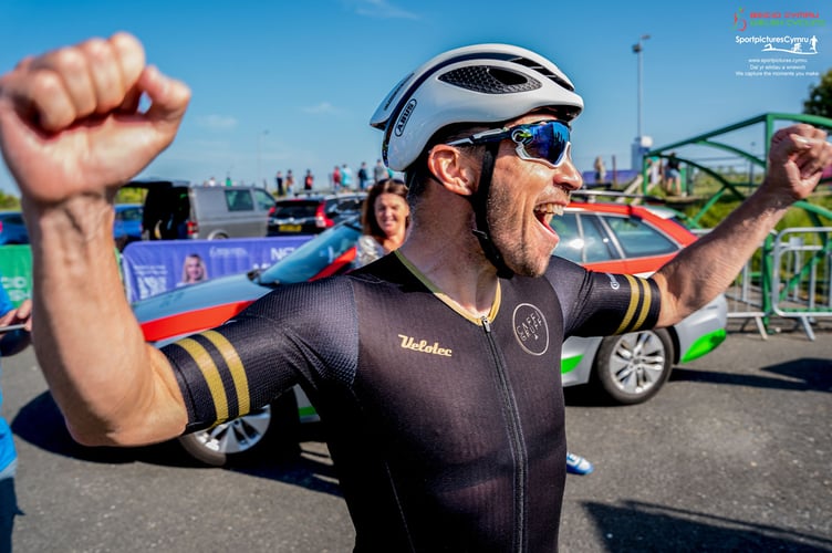 ieuAn Andy Davies Welsh Cycling National Crit Championship Jersey 2023
