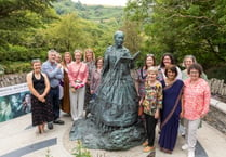 Statue of pioneering poet unveiled in Llangrannog