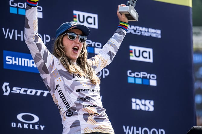 Rachel Atherton celebrate a third place finish in Leogang 2023