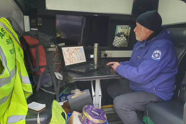 Walkers from London 'lucky' to escape injury on Cader Idris