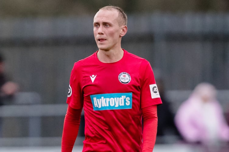 HAVERFORDWEST, WALES - 11 DECEMBER 2021: Bala Town's Kieran Smith during the JD Cymru Premier league fixture between Haverfordwest County A.F.C & Bala Town F.C, Bridge Meadow Stadium, December 11th, 2021, Haverfordwest, Wales (Pic By John Smith/FAW)