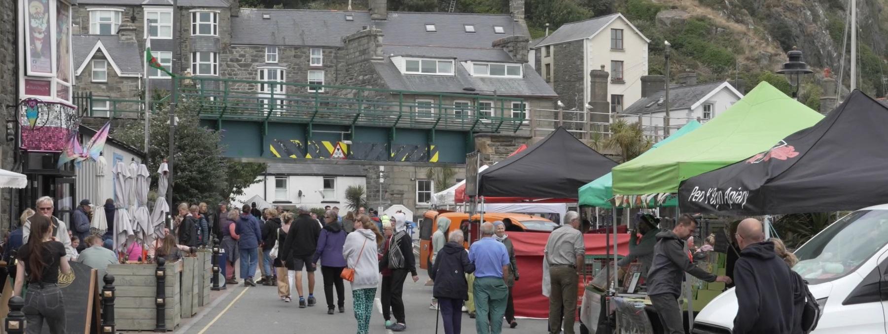 Barmouth: Blustery day for food festival - Vimarsana News