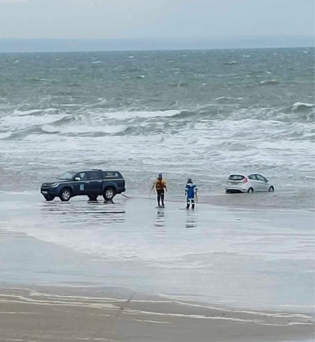 Tywyn car