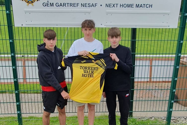 Lewis Burgess, CJ Tyrrell and Hayden Roberts have stepped up from Dogellau's youth setup to the reserves