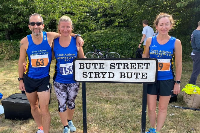 Edd and Lina Land, and Tracey Breedon at the Bute town mile race