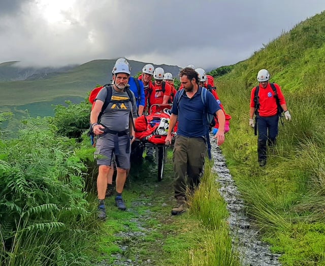 Search & Rescue Team rush to aid of plane spotter with broken leg