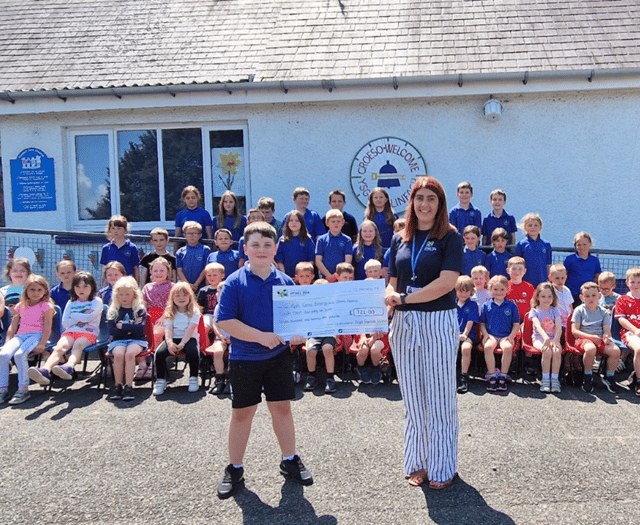 School raises over £700 for Bronglais Hospital chemotherapy unit
