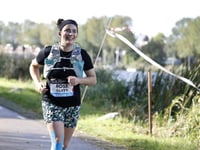 Rose gets ready for Tywyn train race to return dad's medal gesture