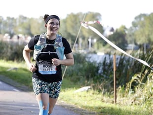Rose gets ready for Tywyn train race to return dad's medal gesture