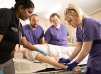 Nursing student numbers falling 'alarmingly short' of target