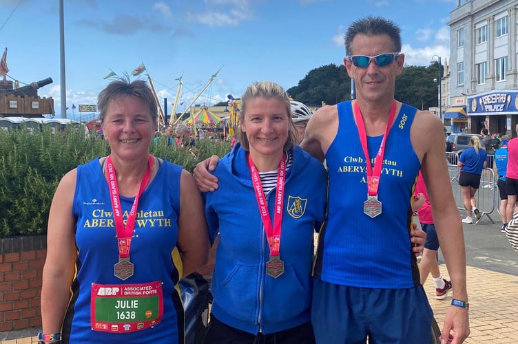 Julie Williams, Lina Land and Paul Williams at the Barry Island 10k