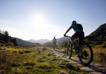 Traws Eryri 200km off-road cycling route launched in north Wales