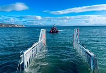 Abersoch RNLI rescue 10 people stranded on shingle bank